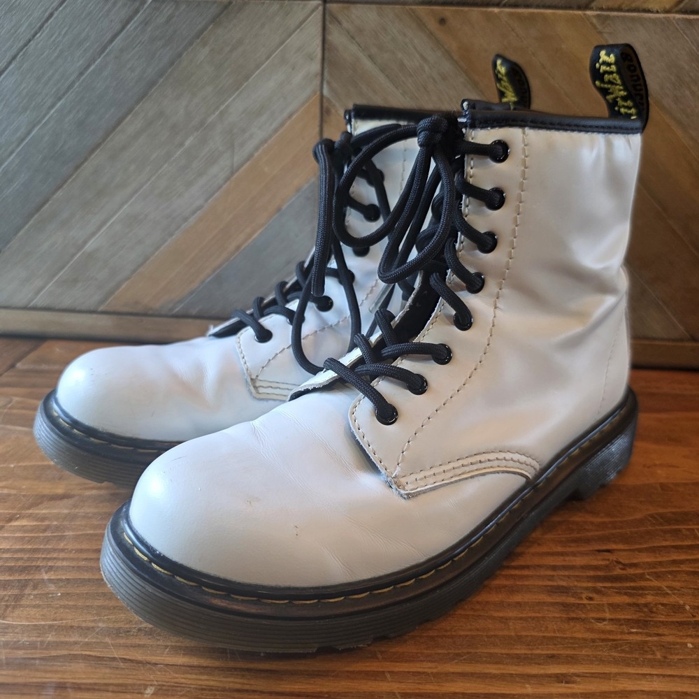 Doc Martens Boots Youth Size 4 M White Leather Combat Lace Up Zipper AirWair Tag